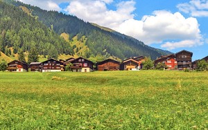 Ferienhäser für Urlaub in der Schweiz günstig